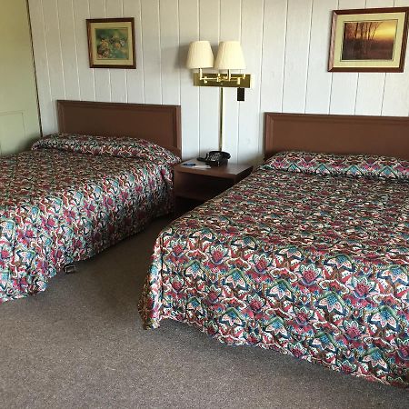 Colonial Hotel-Motel Buckhannon Экстерьер фото